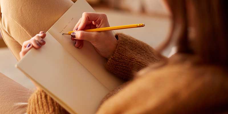 Journaling Workshop at Wells Library